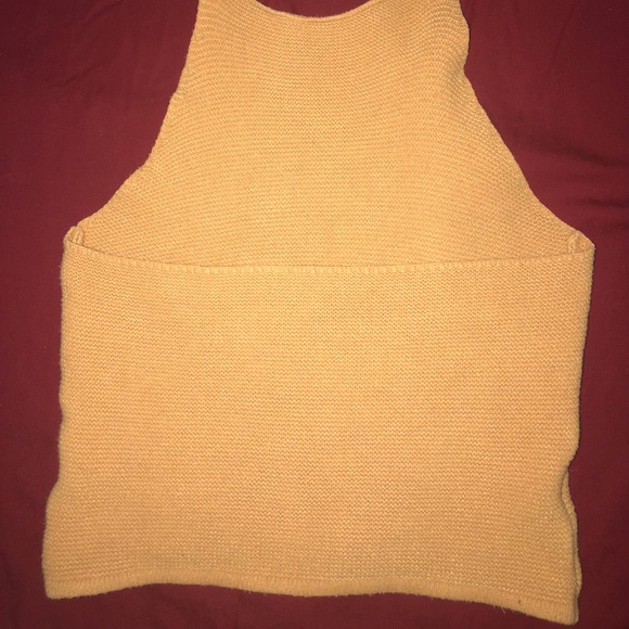 Crop top - Picture 2 of 2